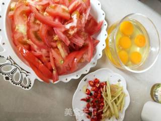 番茄炒鸡蛋的做法步骤：1