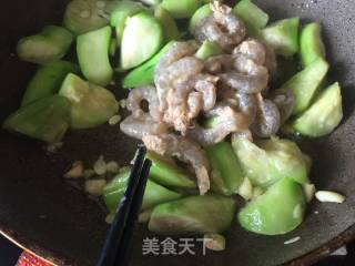 虾仁炒丝瓜的做法步骤：13