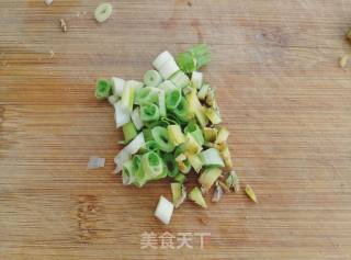 蜜汁鸡肉炒饭的做法步骤：2