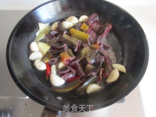 黄瓜烧鳝鱼的做法步骤：3