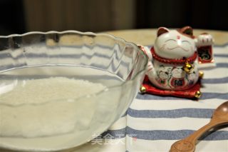 有家鲜厨房：韭菜牛肉鲜米粥的做法步骤：2