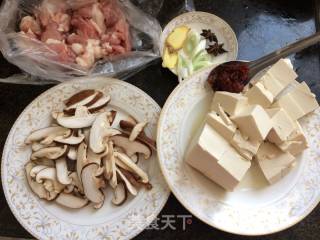 砂锅豆腐的做法步骤：1