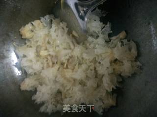 炒银耳的做法步骤：3