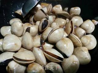 白蚬炆冬瓜粉丝的做法步骤：5