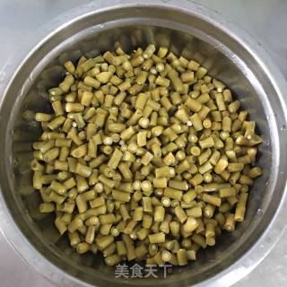 肉末酸豆角的做法步骤：2