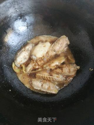 三杯鸡翅的做法步骤：7
