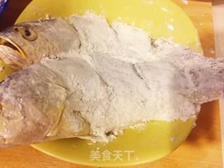 茄汁脆皮黄鱼的做法步骤：3