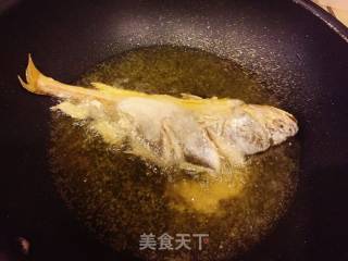 茄汁脆皮黄鱼的做法步骤：5