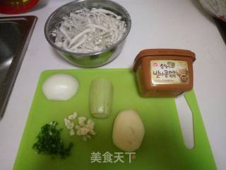 蔬菜蘑菇汤的做法步骤：1