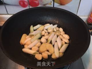 干锅三文鱼头的做法步骤：6