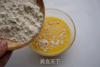 果仁肉松千层卷的做法步骤：4