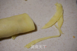 果仁肉松千层卷的做法步骤：12