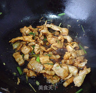 肉片鸡蛋炒青椒的做法步骤：5