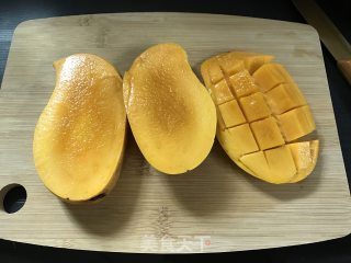芒果椰汁黑米捞的做法步骤：2