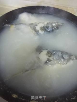 鱼头豆腐汤的做法步骤：3