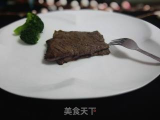 红酒煎牛排的做法步骤：5