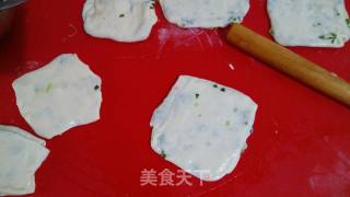 家常葱油饼的做法步骤：10