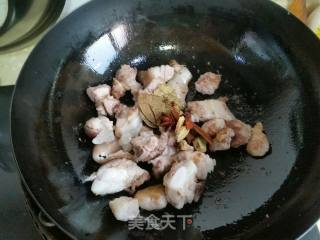 香菇红烧肉的做法步骤：5