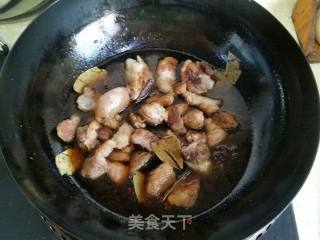 香菇红烧肉的做法步骤：7