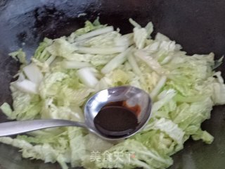 白菜烧肉丸的做法步骤：7