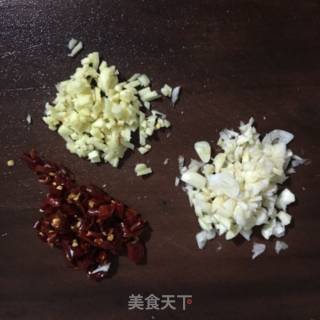鲜菇毛豆炒腊肠的做法步骤：6