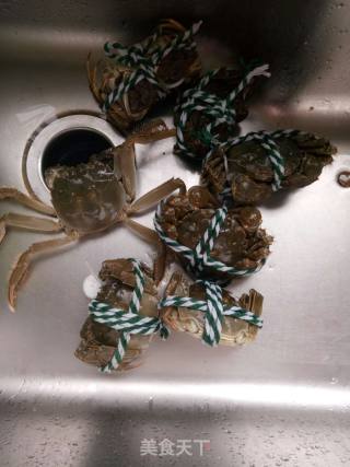 清蒸大闸蟹的做法步骤：1