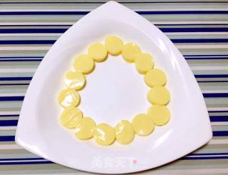 日本豆腐拌皮蛋的做法步骤：1