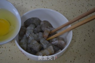 虾仁炒娃娃菜的做法步骤：3