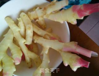 剁椒腌仔姜的做法步骤：1