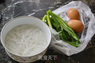 银鱼煎蛋的做法步骤：2