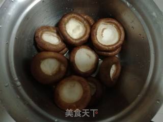 香菇酿肉的做法步骤：1