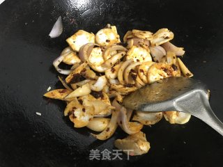 汁浓味鲜的香辣蟹的做法步骤：13