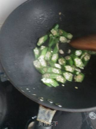 蛋炒秋葵银耳的做法步骤：5