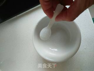 盐爆花生米的做法步骤：5