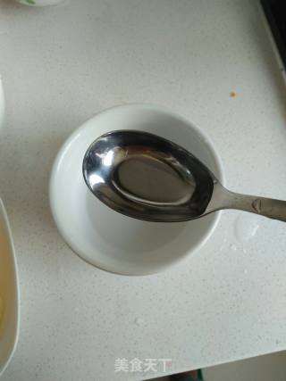 盐爆花生米的做法步骤：6