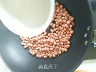 盐爆花生米的做法步骤：7
