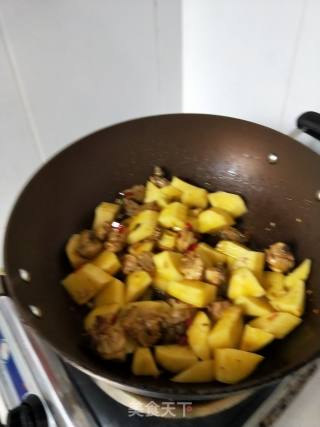 剁椒土豆烧鸡块的做法步骤：8