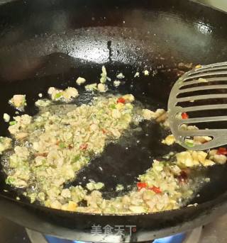 雪菜肉末烧豆腐的做法步骤：4