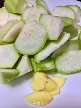 丝瓜鱼滑汤的做法步骤：3