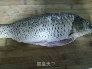 红油豆瓣酱烧鲤鱼的做法步骤：1
