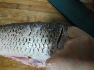 红油豆瓣酱烧鲤鱼的做法步骤：2