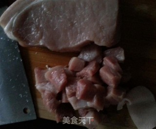 栗子红烧肉的做法步骤：1