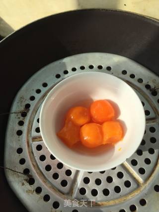 蟹黄豆腐的做法步骤：1
