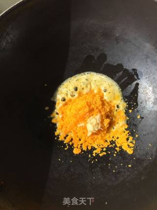 蟹黄豆腐的做法步骤：5