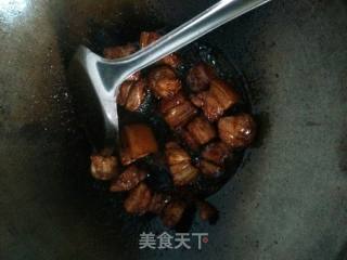 胡萝卜焖五花肉的做法步骤：4