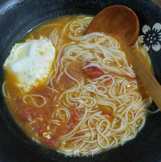 西红柿鸡蛋面的做法步骤：5