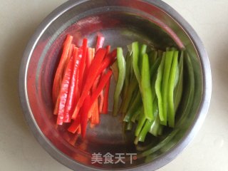 茶树菇炒鸡丝的做法步骤：2