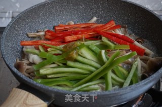 茶树菇炒鸡丝的做法步骤：9
