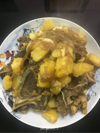 土豆炖脊骨的做法步骤：9
