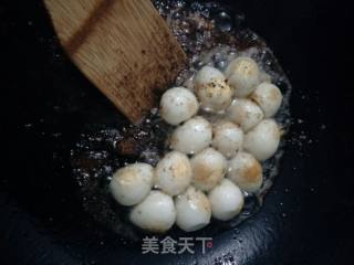 鹌鹑蛋烧香菇的做法步骤：4